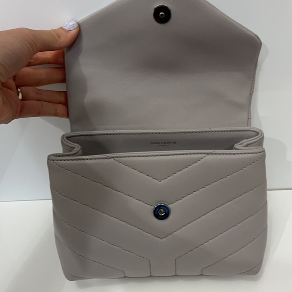 YSL LOULOU TOY BAG IN MATELASSÉ "Y" LEATHER - Picture 4 of 10